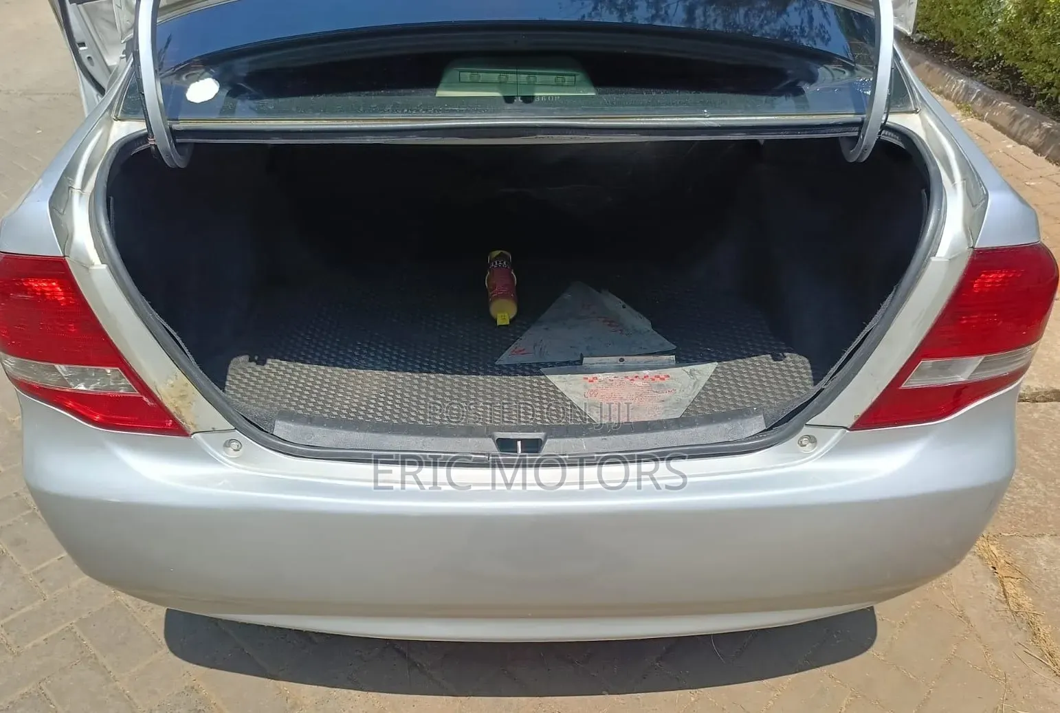 Toyota Axio 2010 Silver