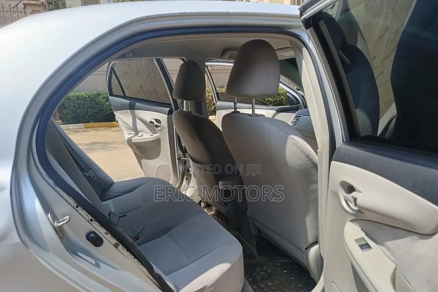 Toyota Axio 2010 Silver
