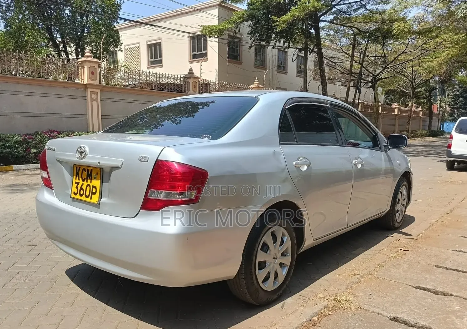 Toyota Axio 2010 Silver