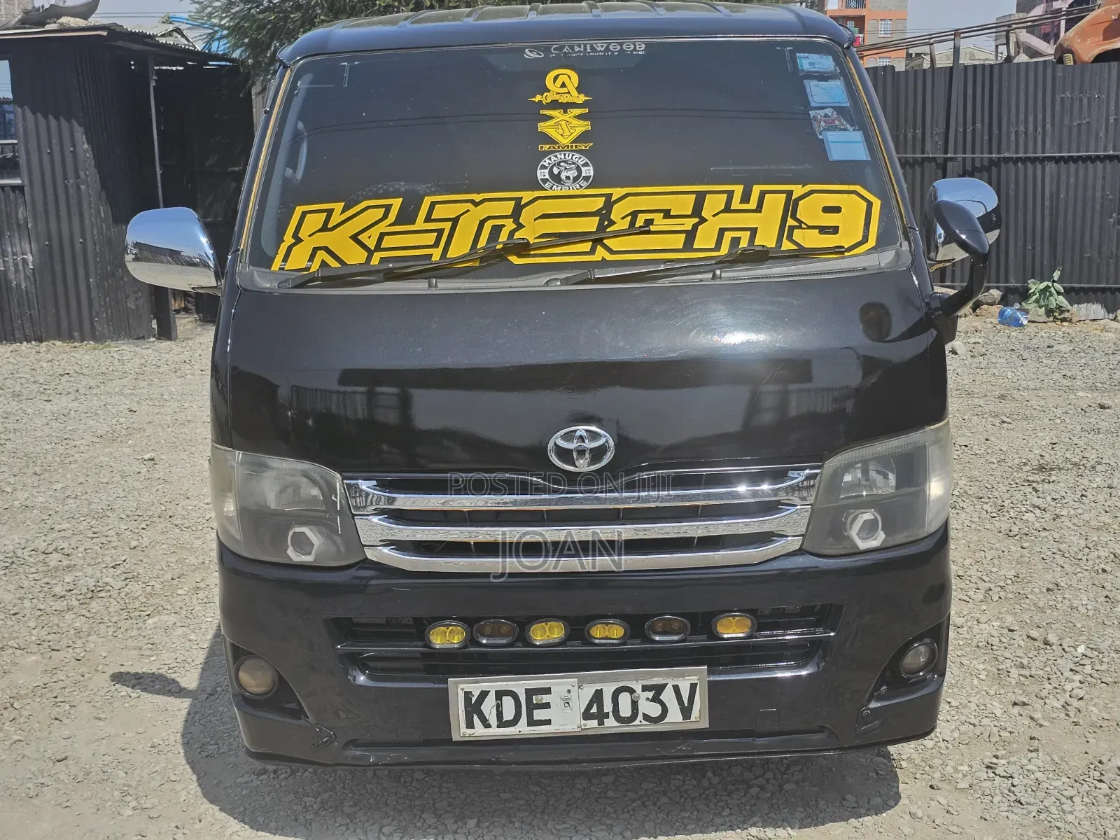 Toyota HiAce 2014 Black