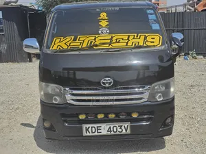 Toyota HiAce 2014 Black