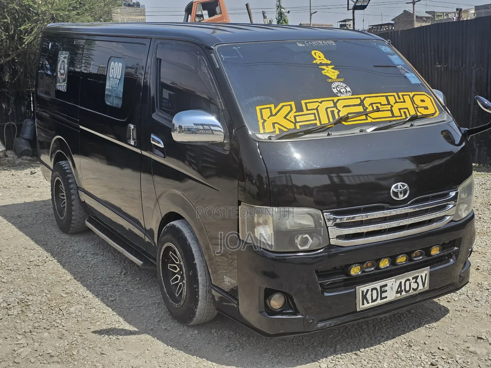 Toyota HiAce 2014 Black