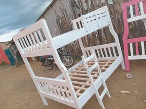 3.5x6 Top, 4x6 Bottom Bunk Bed