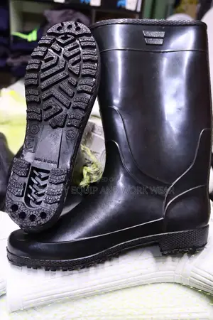 Black CP Medium Duty Gumboots