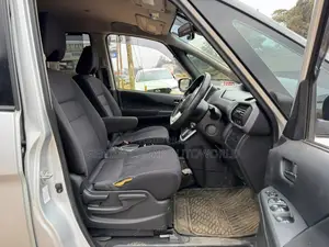 Nissan Serena 2018