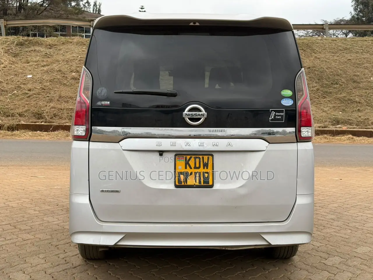Nissan Serena 2018