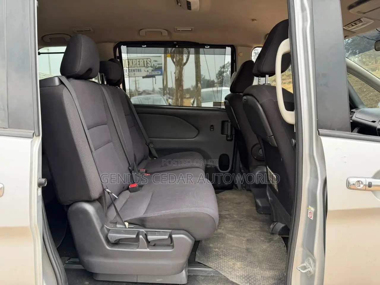 Nissan Serena 2018