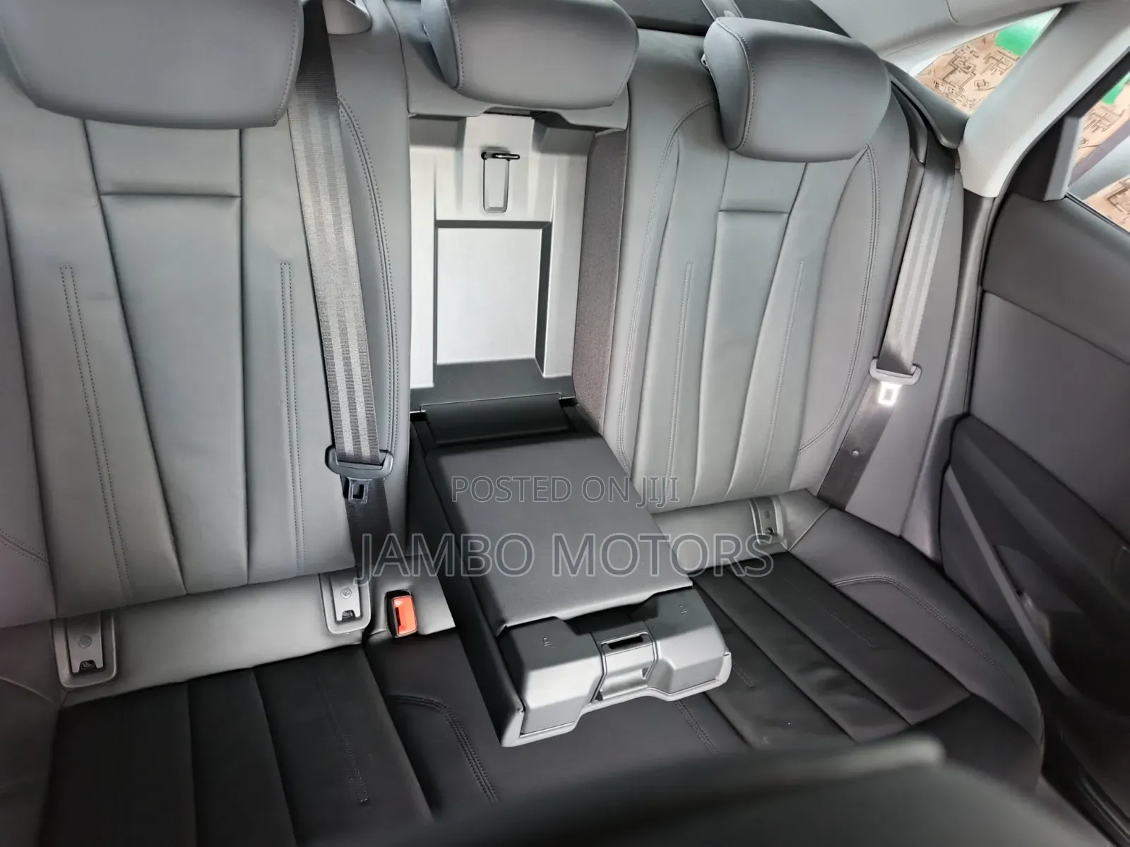 Audi A4 Premium Plus 2022 Gray