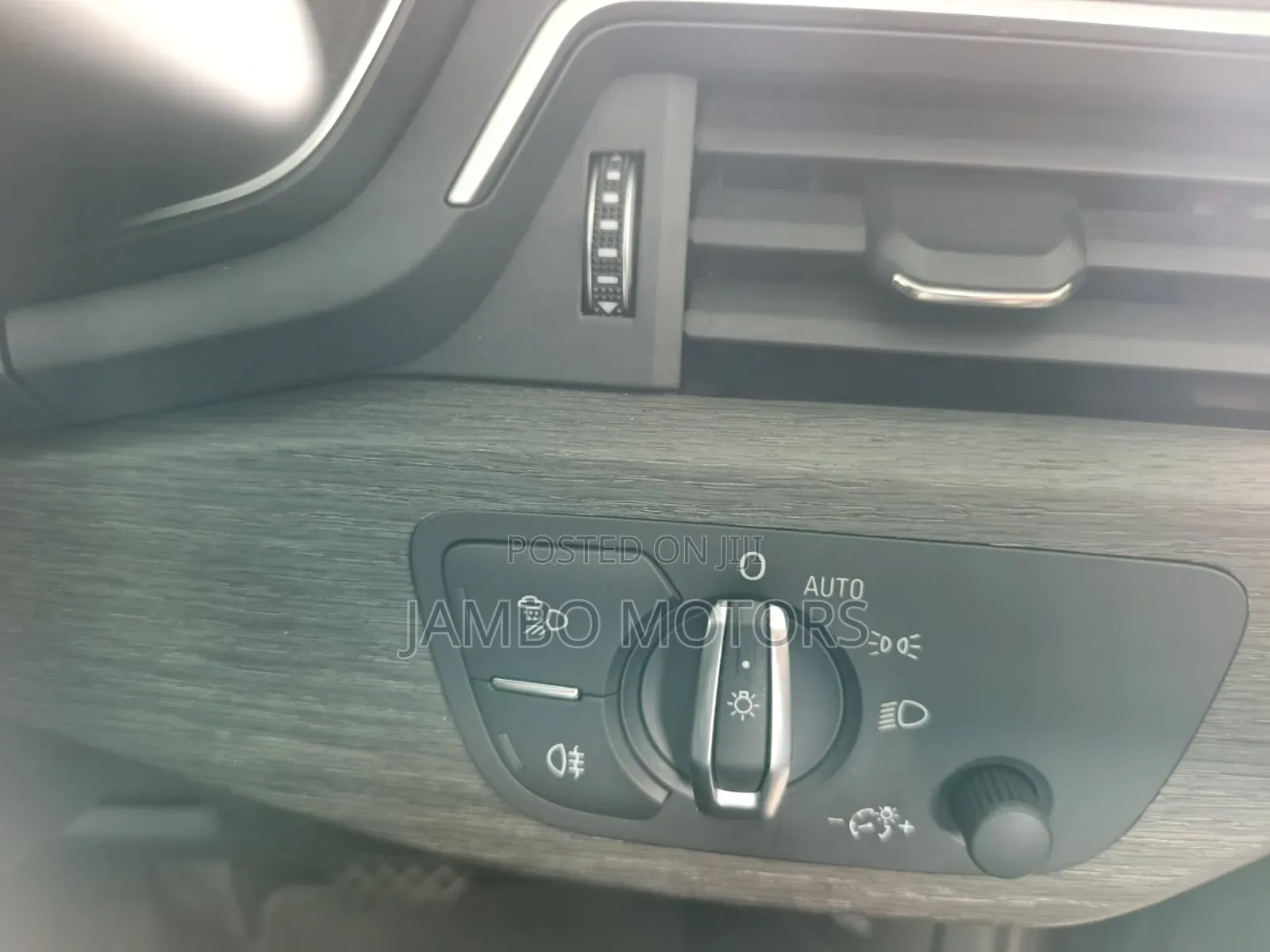 Audi A4 Premium Plus 2022 Gray