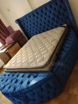 5x6 Elegant Dreamy Circular Upholstered Bed