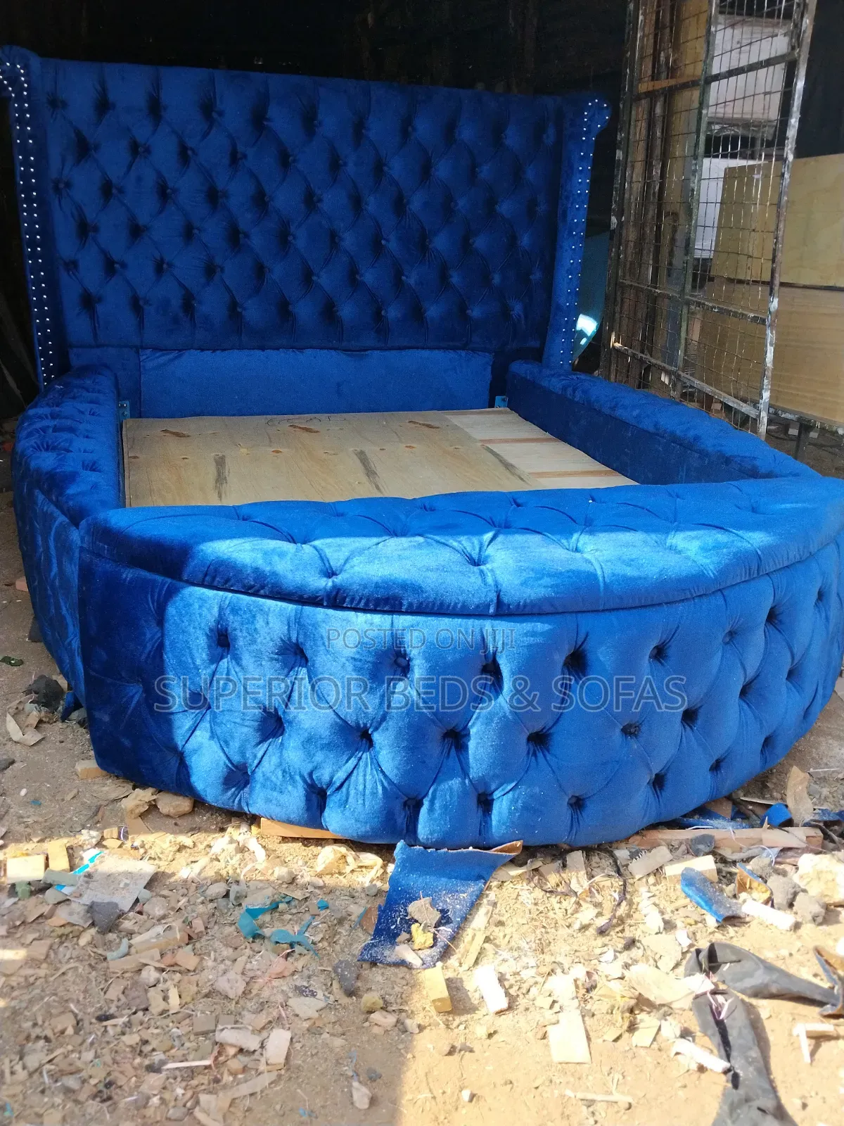 5x6 Elegant Dreamy Circular Upholstered Bed