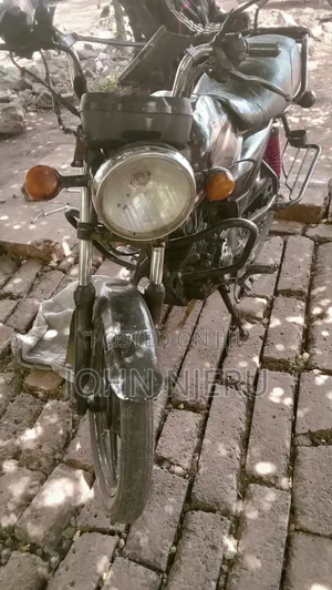 TVS HLX 125 2021 Black
