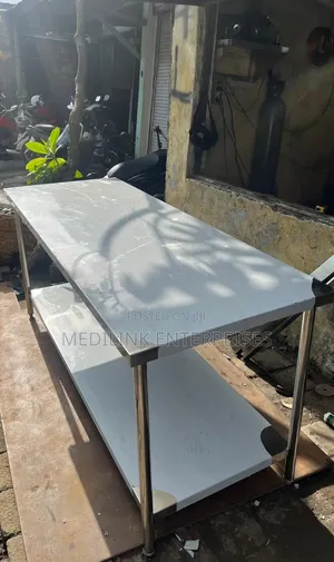 Spacious Stainless Steel Non Rustic Kitchen Tables 2*7ft