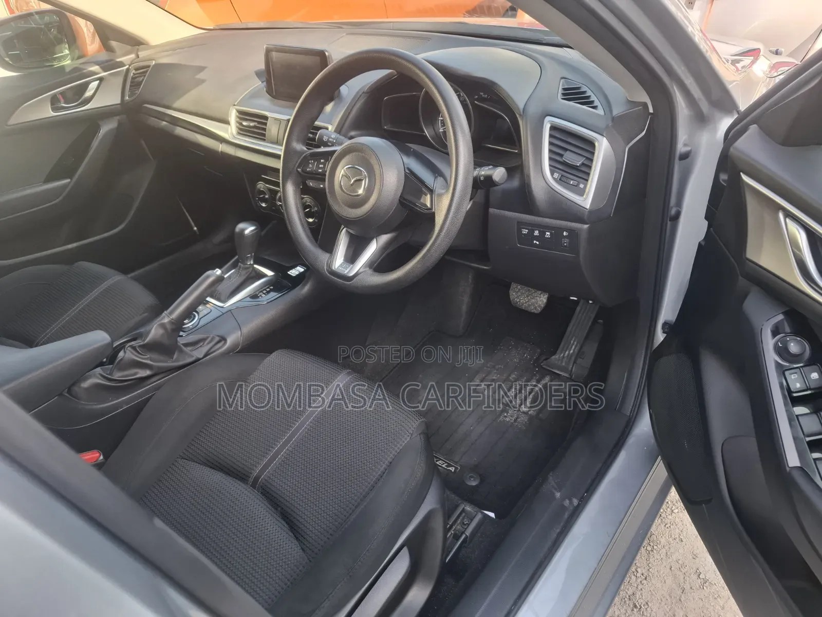 Mazda Axela 2019 Silver