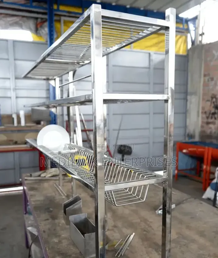 Modern Dish Packaging Rack