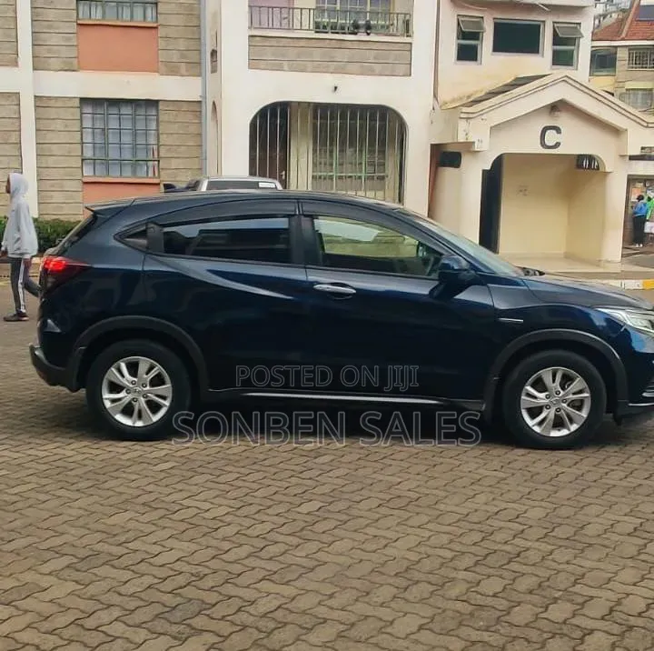 Honda Vezel 2019 Blue