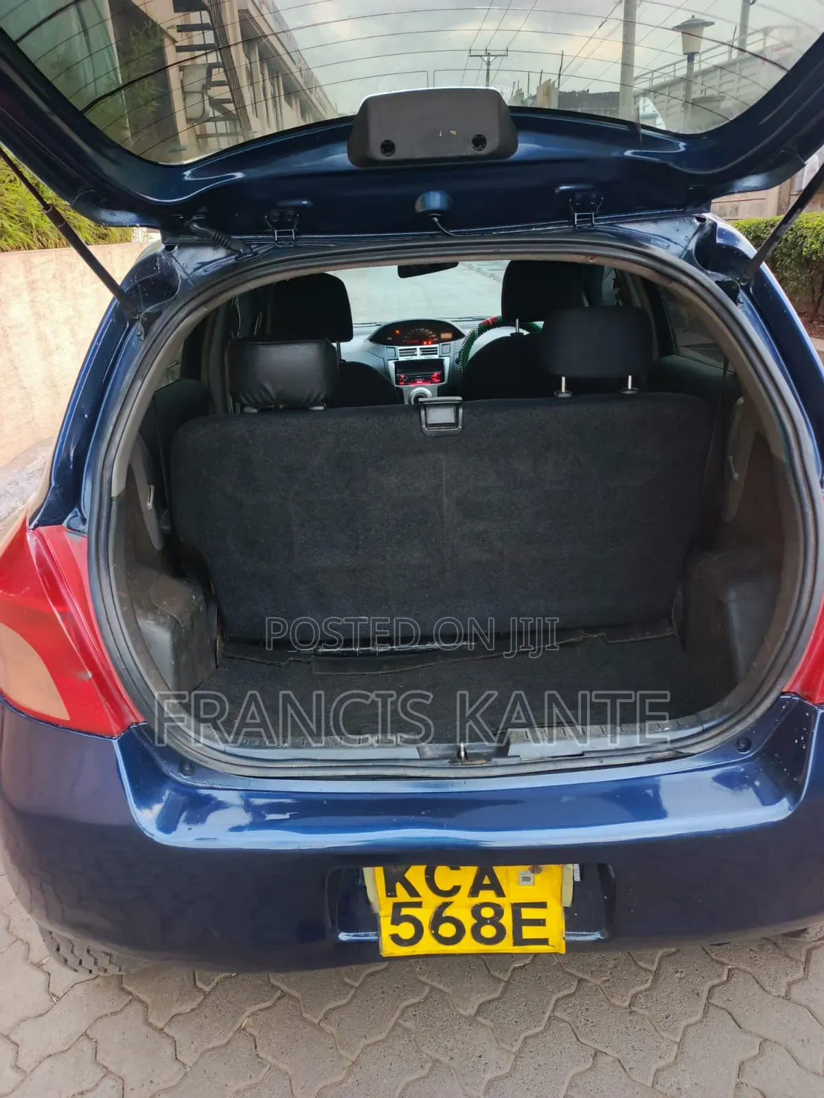 Toyota Vitz 2011