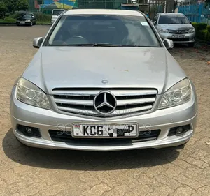 Mercedes-Benz C200 2009 Silver