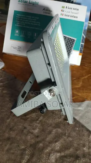 High Illumination 200 Watts Solar Floodlight With Optical Lens