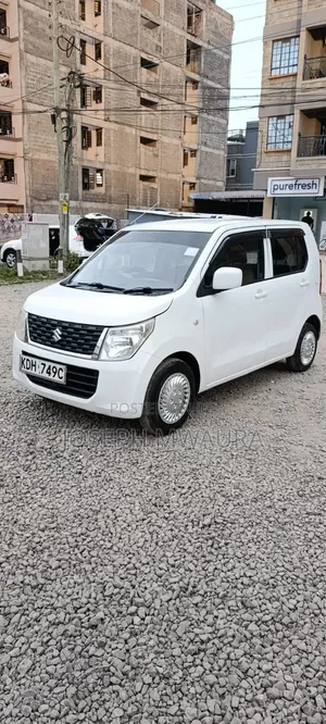Suzuki Wagon R 2015 White
