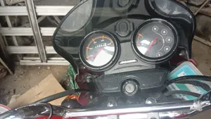 Bajaj Boxer 150 UG 2022 Red
