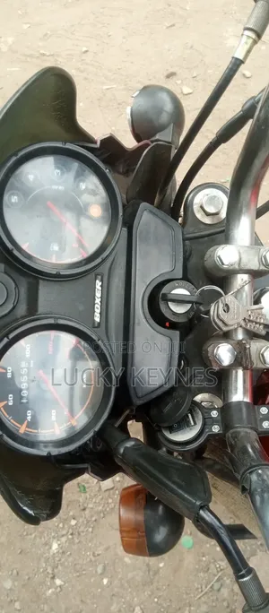 Bajaj Boxer 100 2022 Red