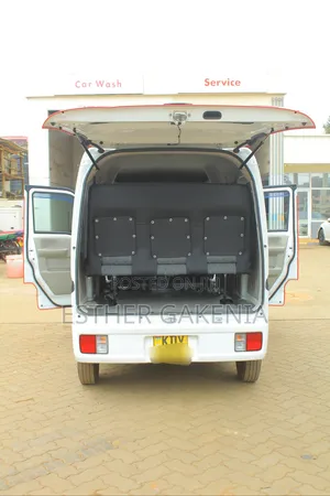 Suzuki Every Wagon 2019 White