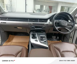 Audi Q7 2017 White