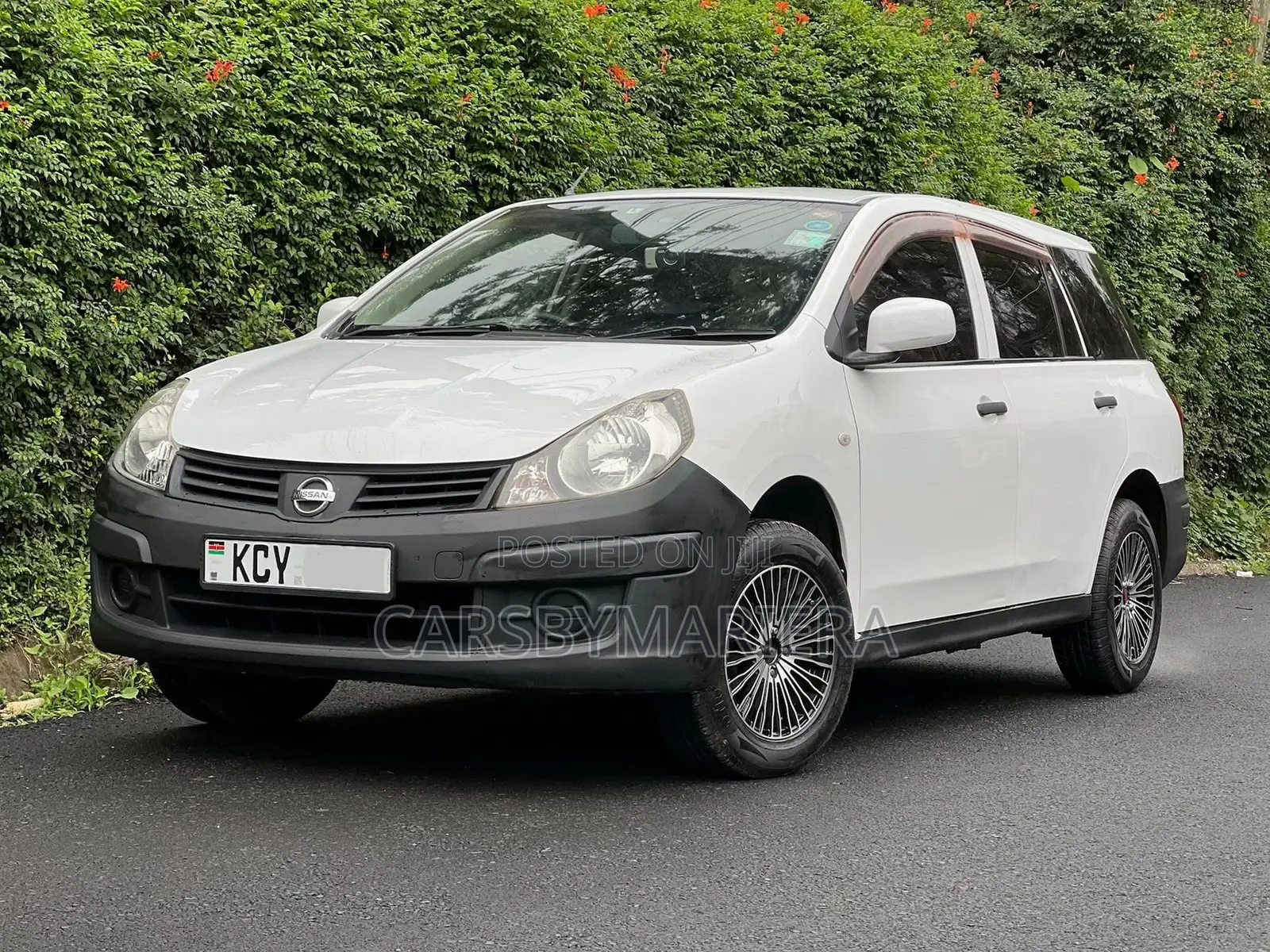 Nissan Advan 2012 White