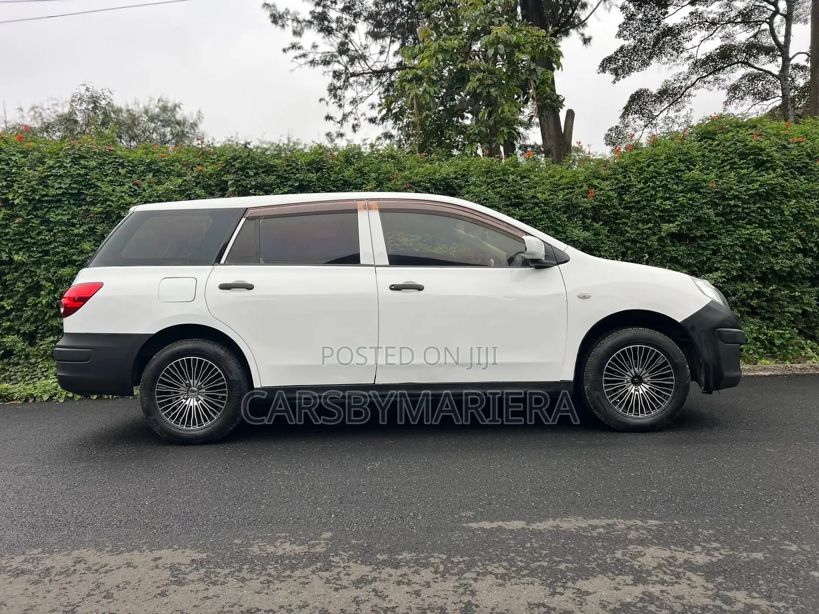 Nissan Advan 2012 White