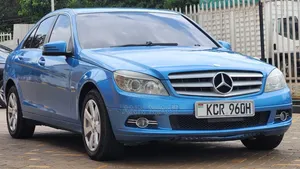 Mercedes-Benz C200 2010 Blue