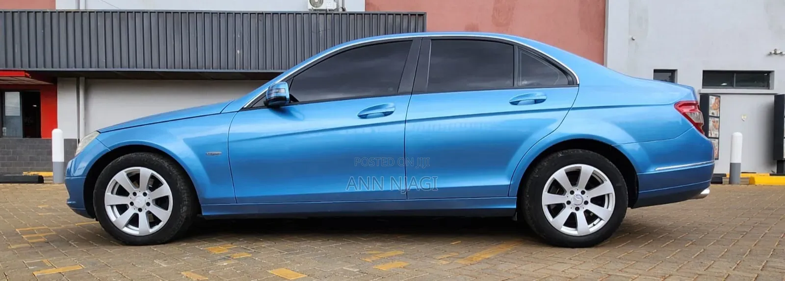 Mercedes-Benz C200 2010 Blue