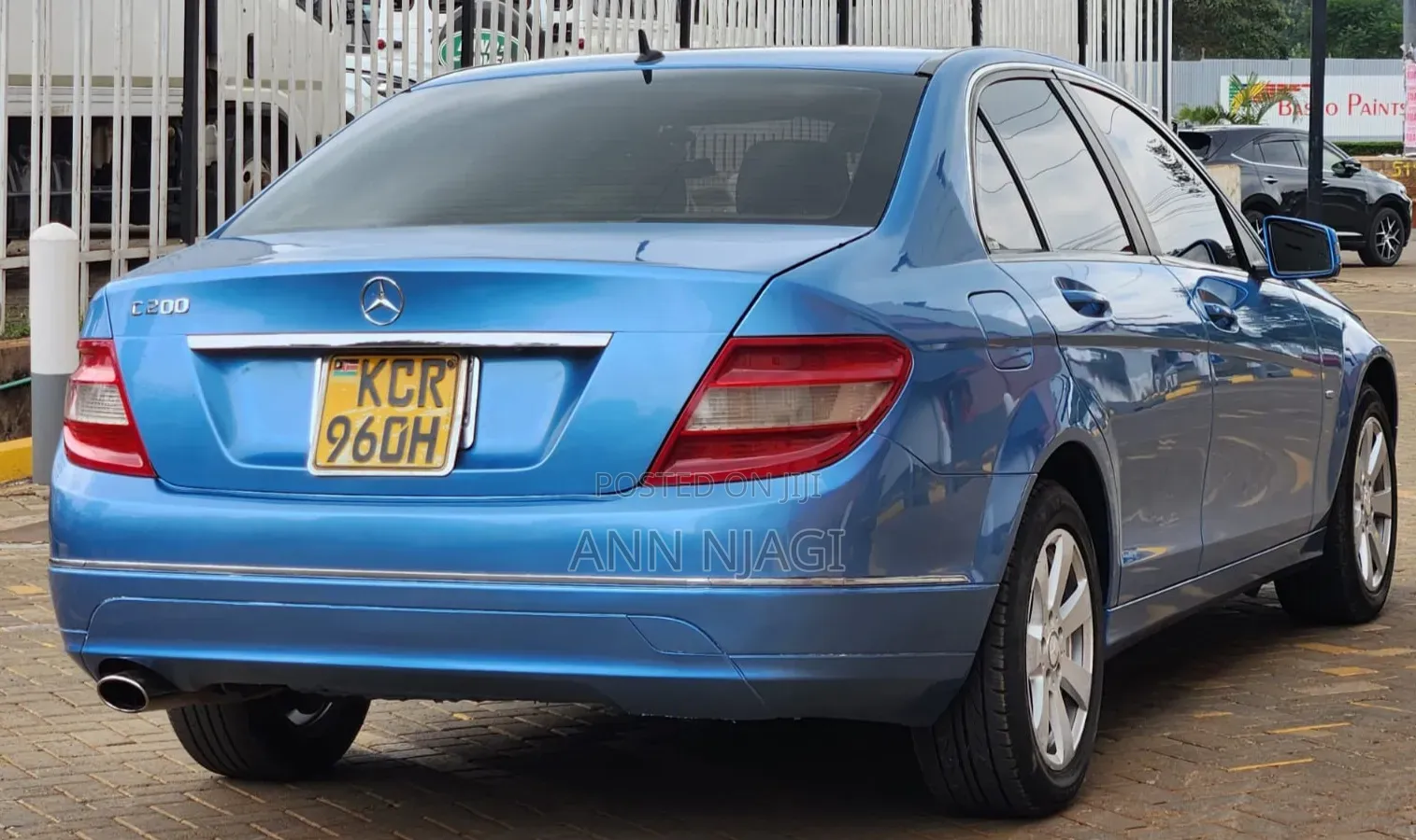 Mercedes-Benz C200 2010 Blue