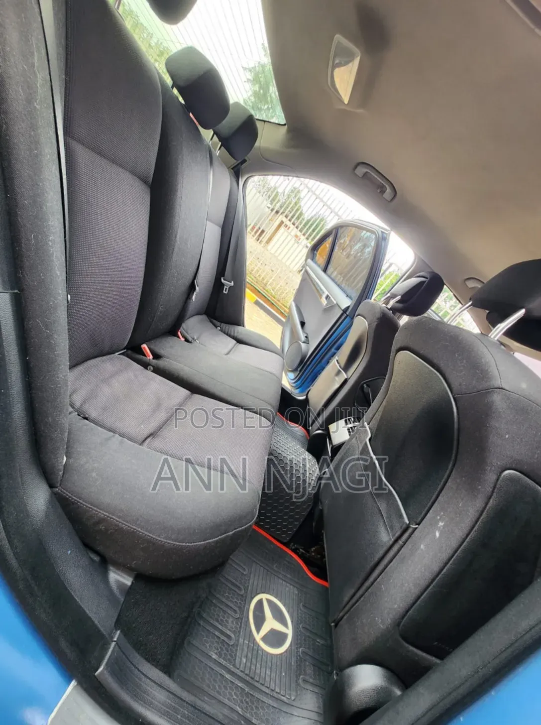Mercedes-Benz C200 2010 Blue