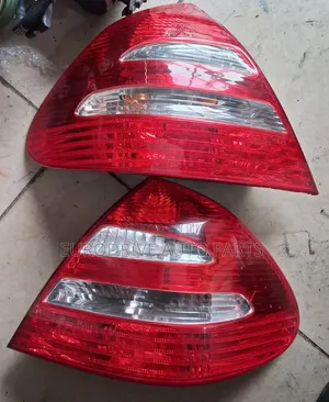 Mercedes Benz E-Class W211 Taillight