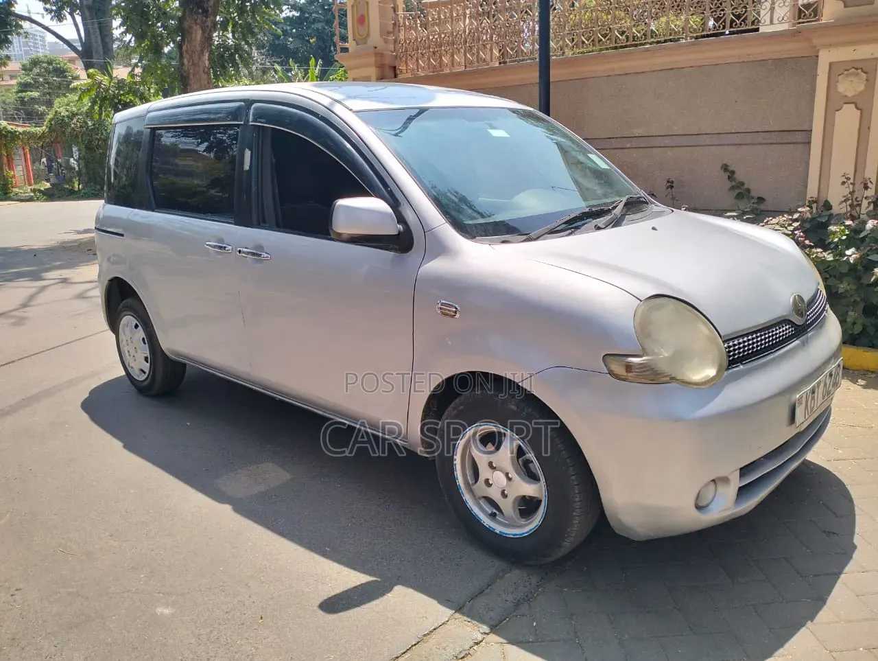 Toyota Sienta 2005 Silver
