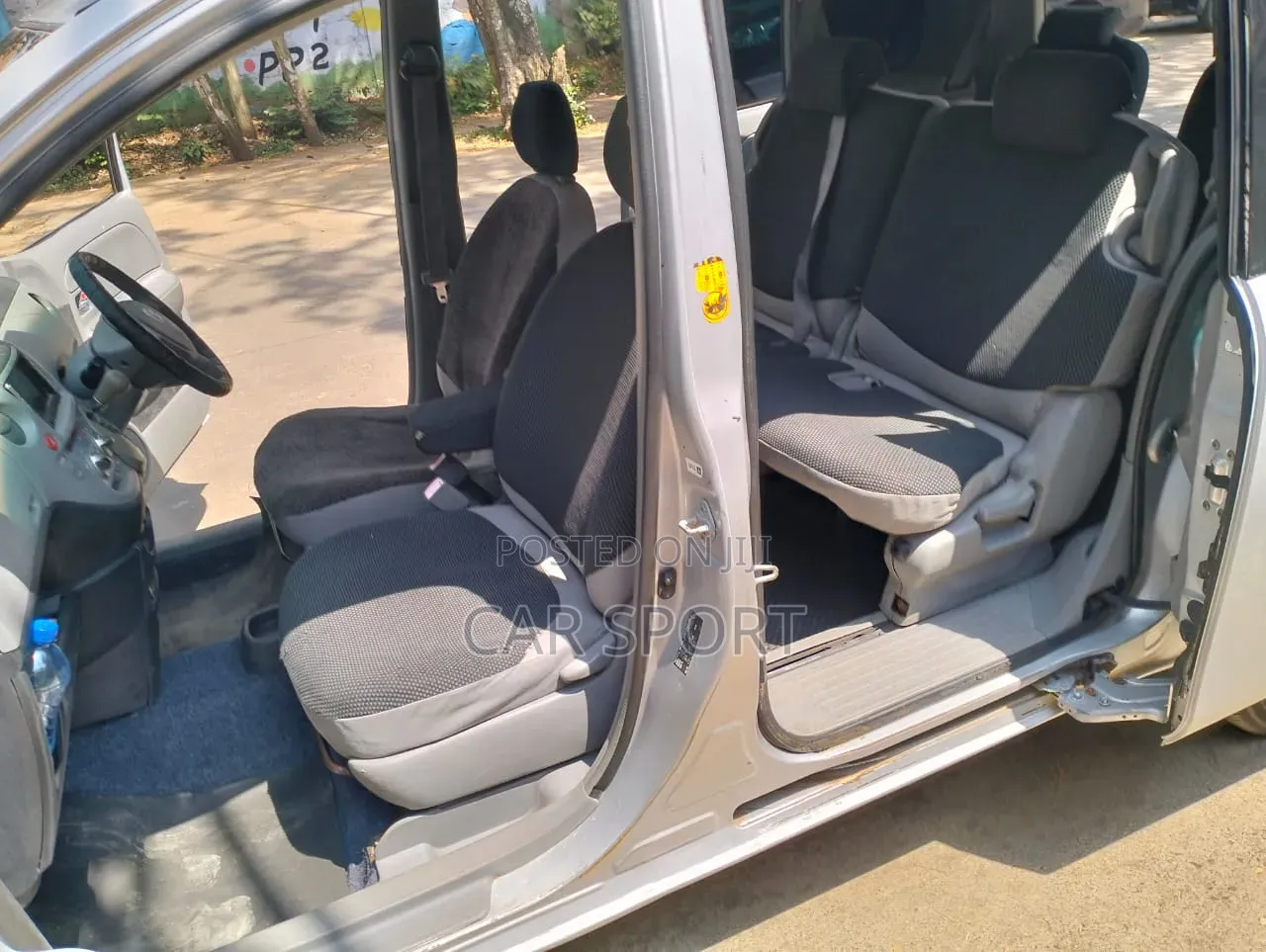 Toyota Sienta 2005 Silver