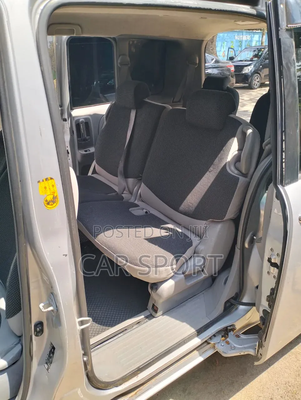 Toyota Sienta 2005 Silver