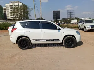 Toyota RAV4 2006 White