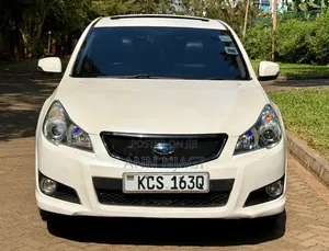 Subaru Legacy 2011 Pearl