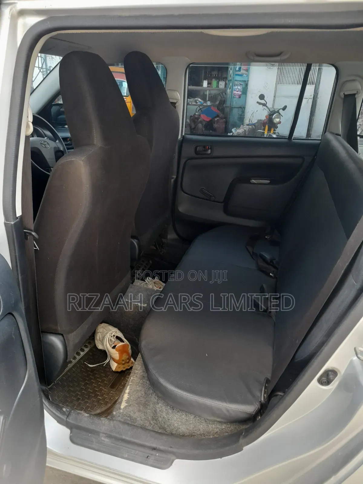 Toyota Probox 2017 Silver