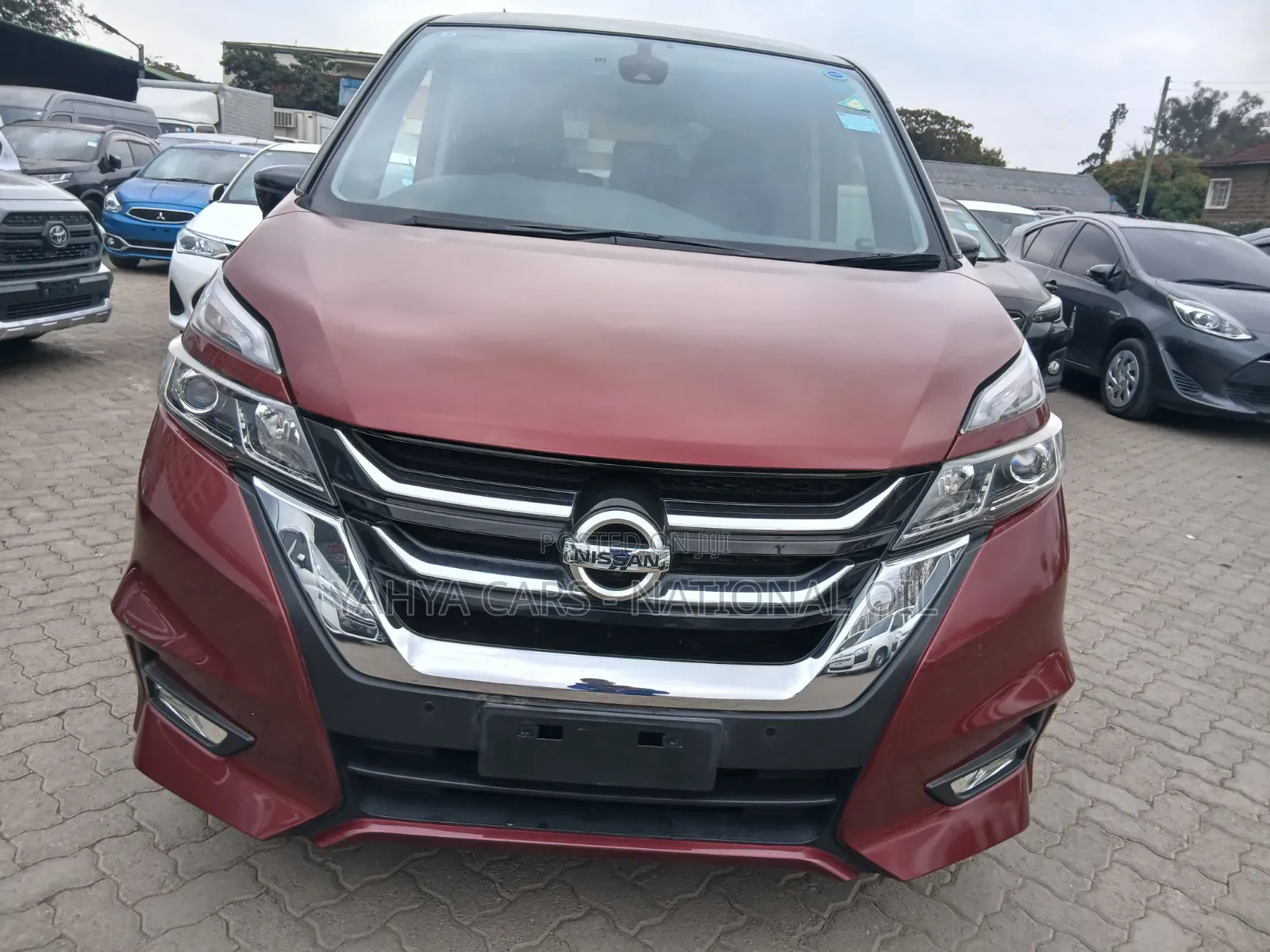 Nissan Serena 2018 Maroon