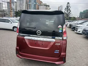 Nissan Serena 2018 Maroon