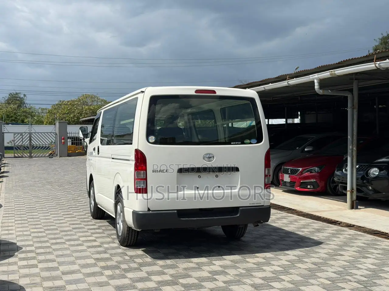 Toyota HiAce 2018 White