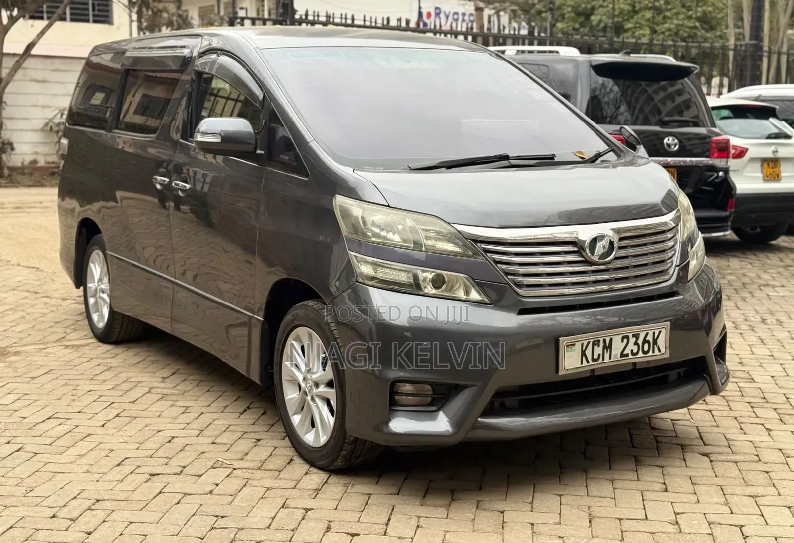Toyota Vellfire 2010 Gray