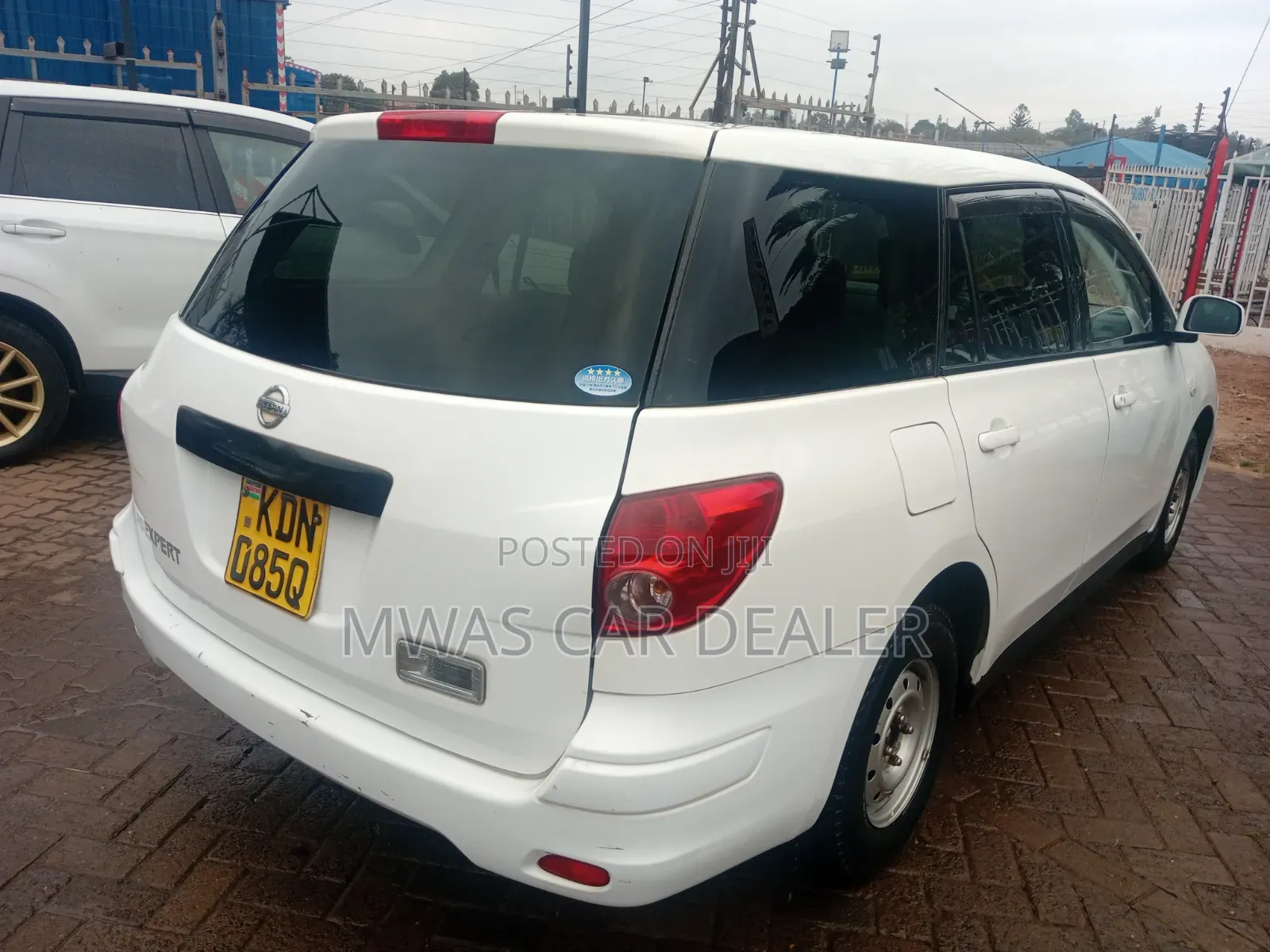 Nissan Advan 2016 White