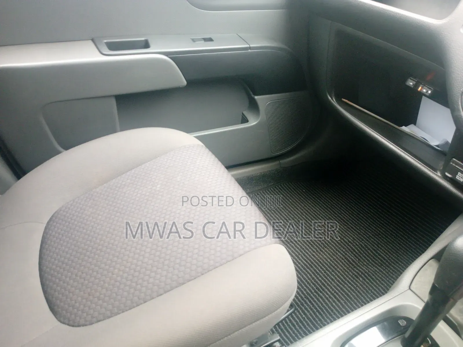 Nissan Advan 2016 White