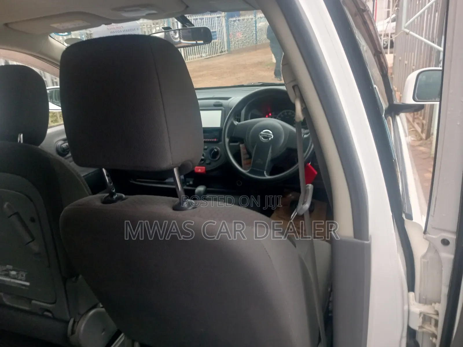 Nissan Advan 2016 White