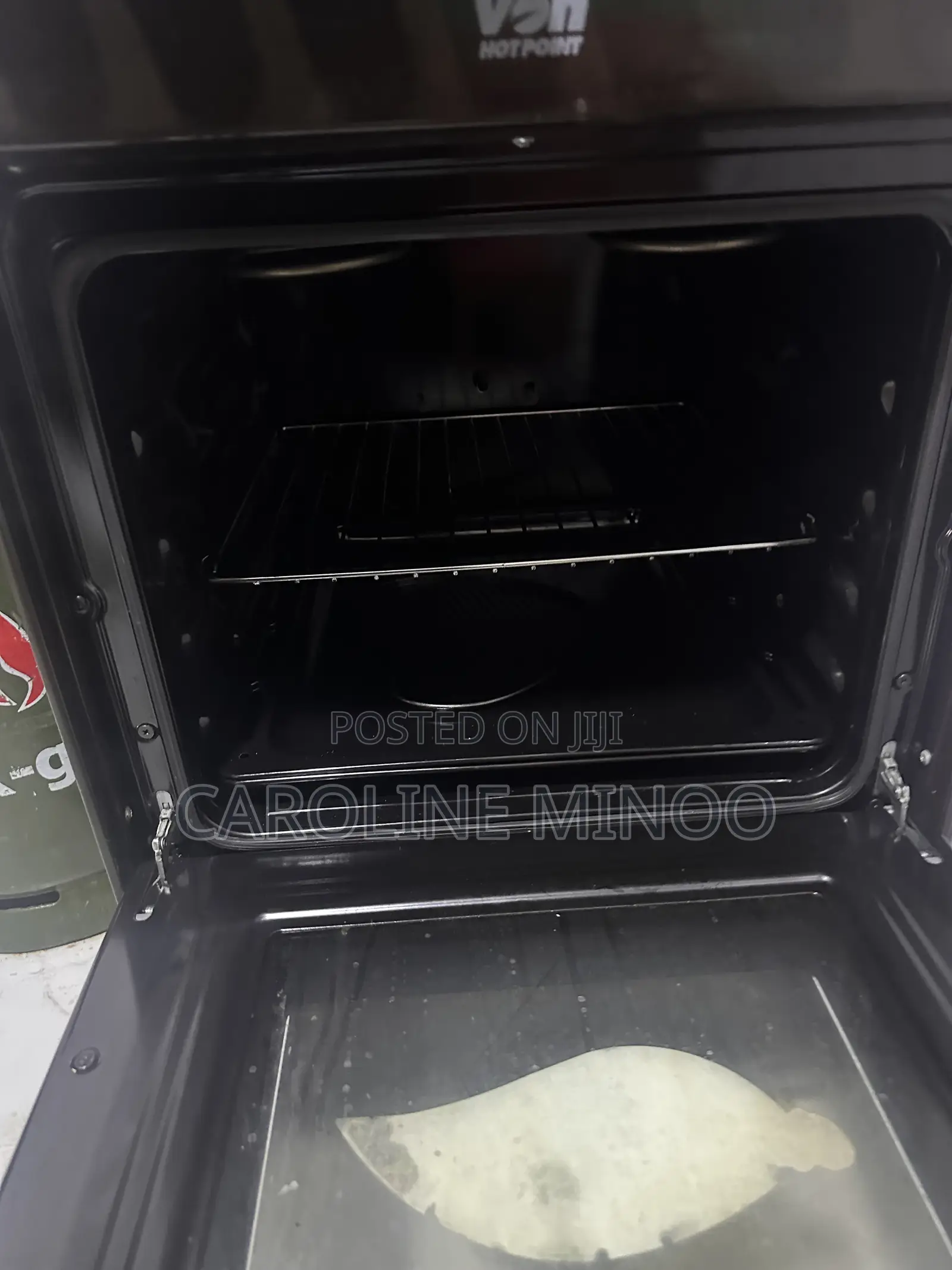 Cooker and Gas