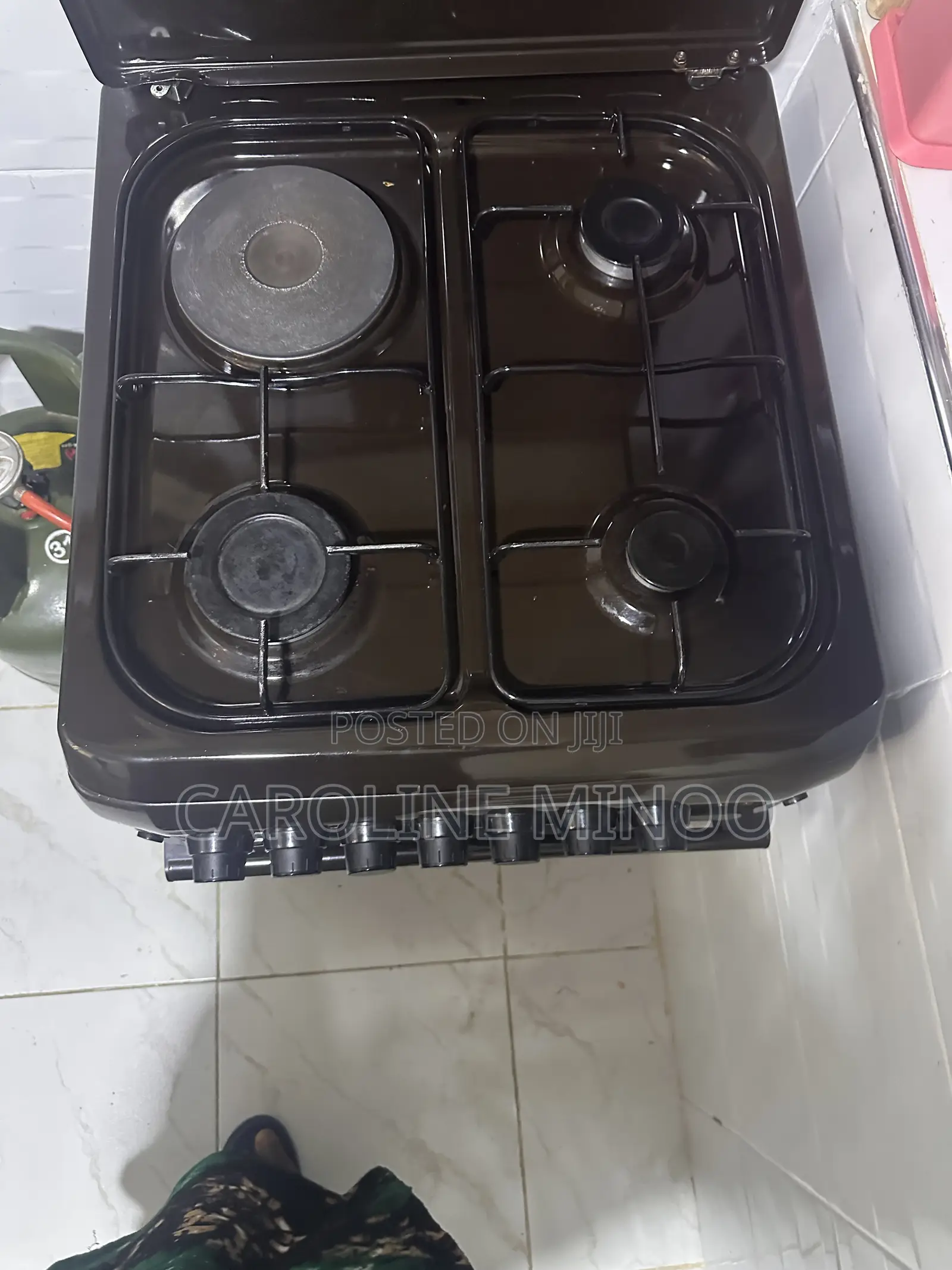 Cooker and Gas
